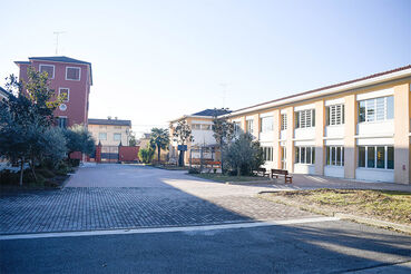 L'ampio cortile interno